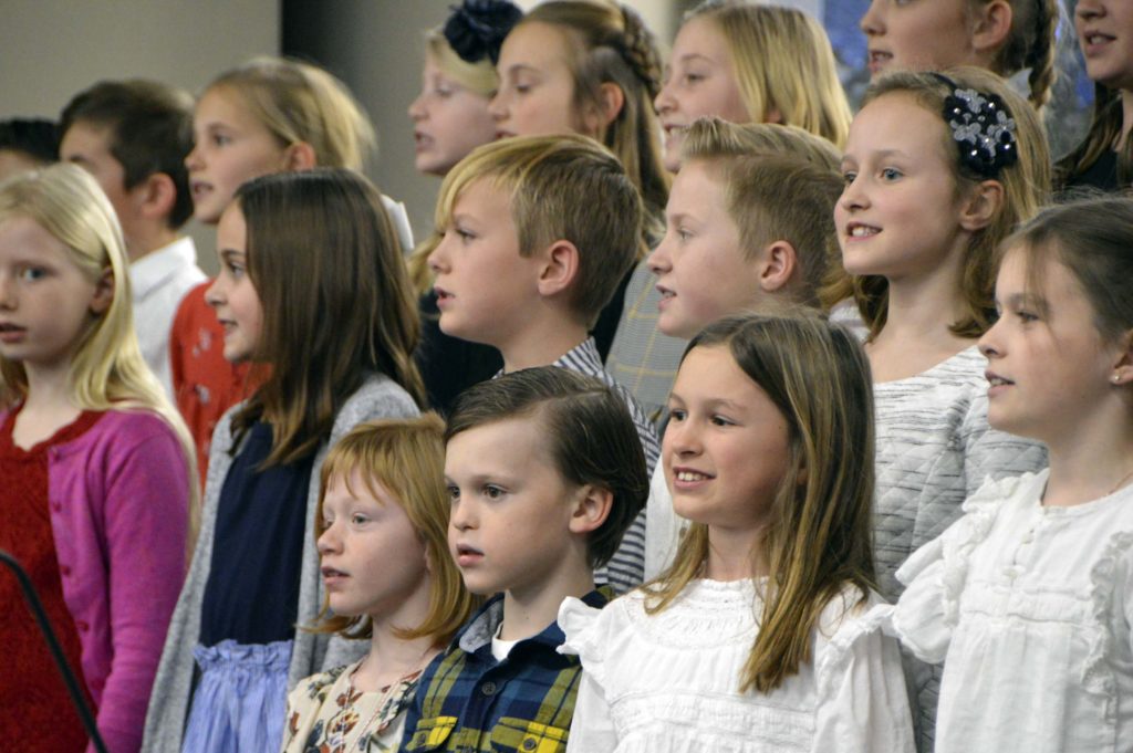 Cottonwood Elementary students sing at board meeting