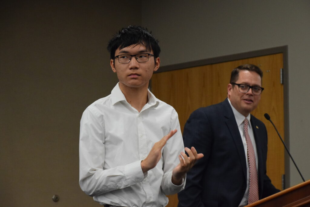 Jeffrey Zou debate state champion photo